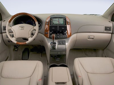 2009 Toyota SIENNA MINIVAN
