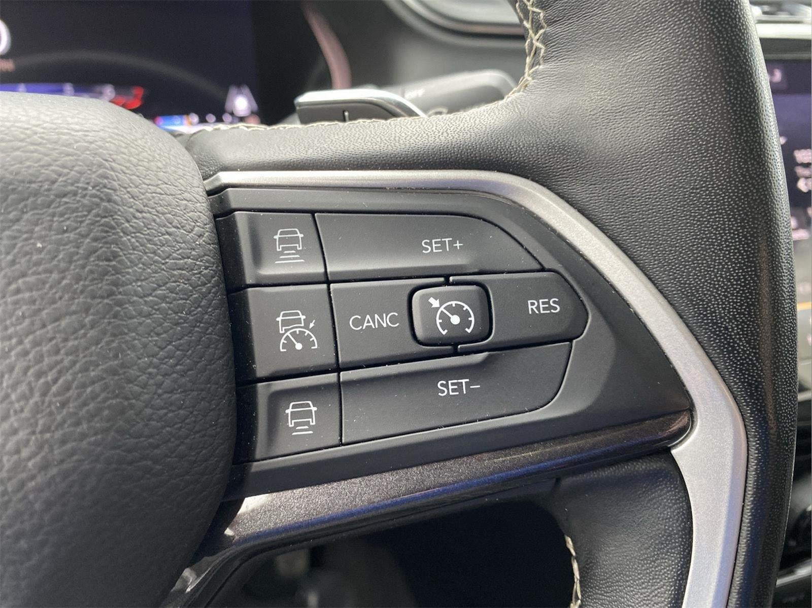 2022 Jeep Grand Cherokee L Laredo