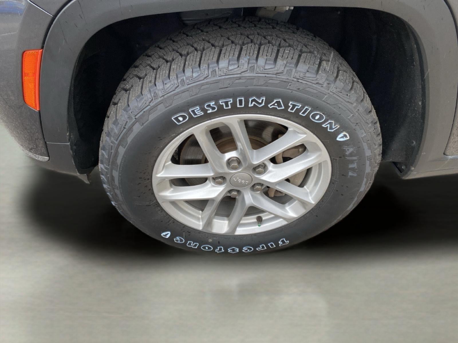 2022 Jeep Grand Cherokee L Laredo