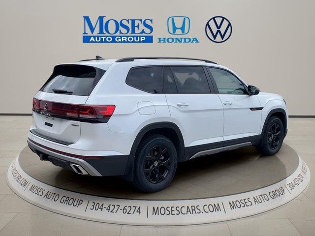 2024 Volkswagen Atlas 2.0T Peak Edition SEL