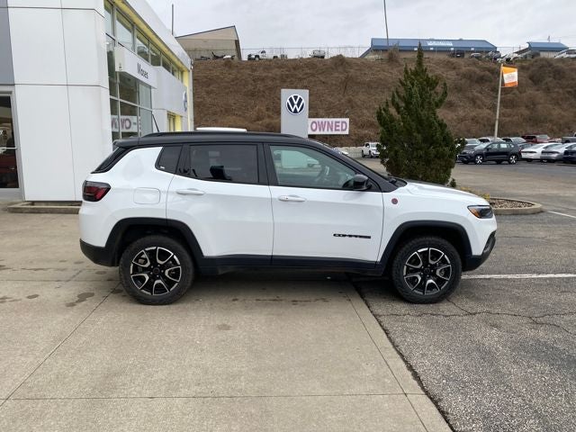 2025 Jeep Compass Trailhawk