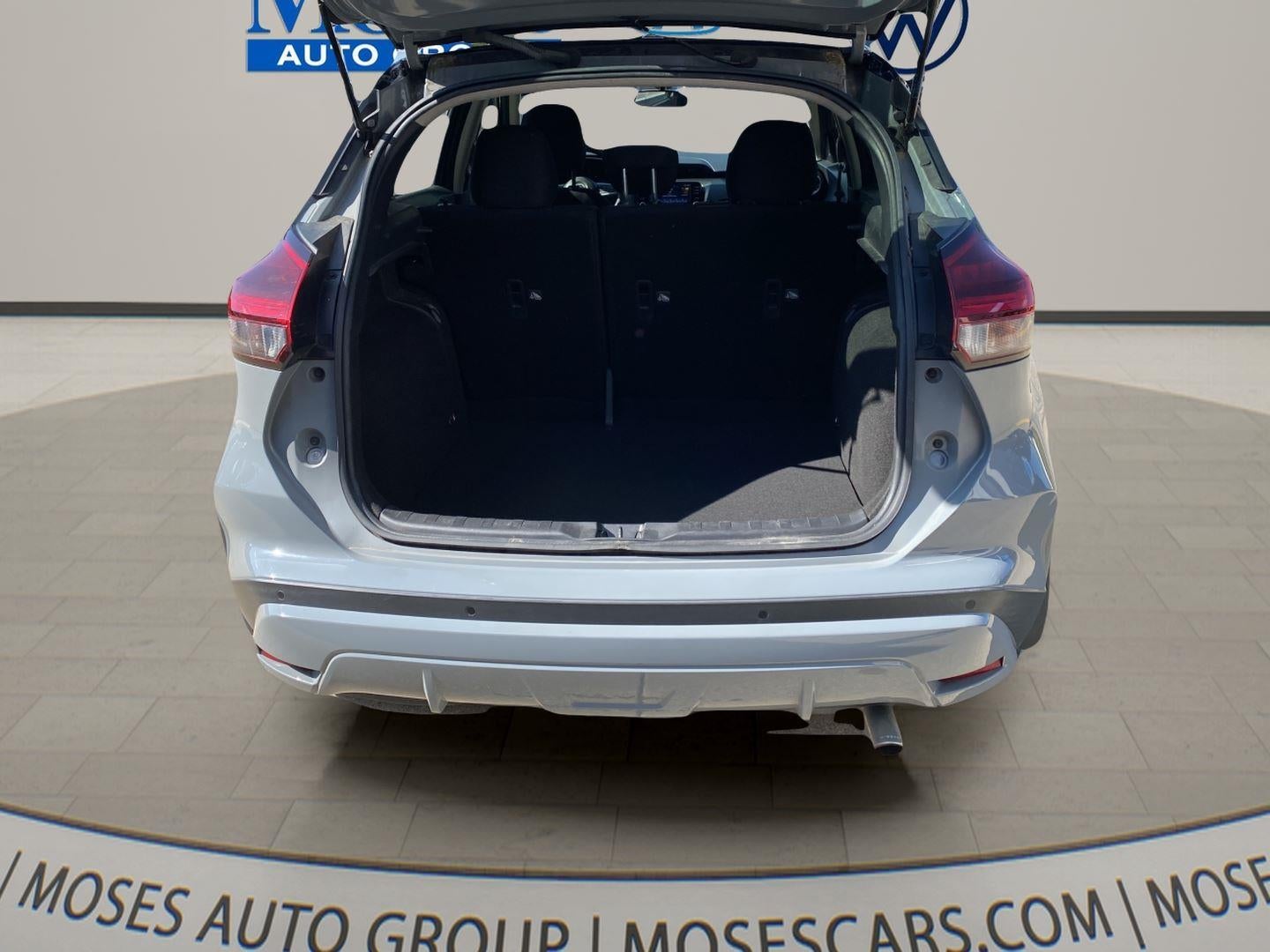 2022 Nissan Kicks SV