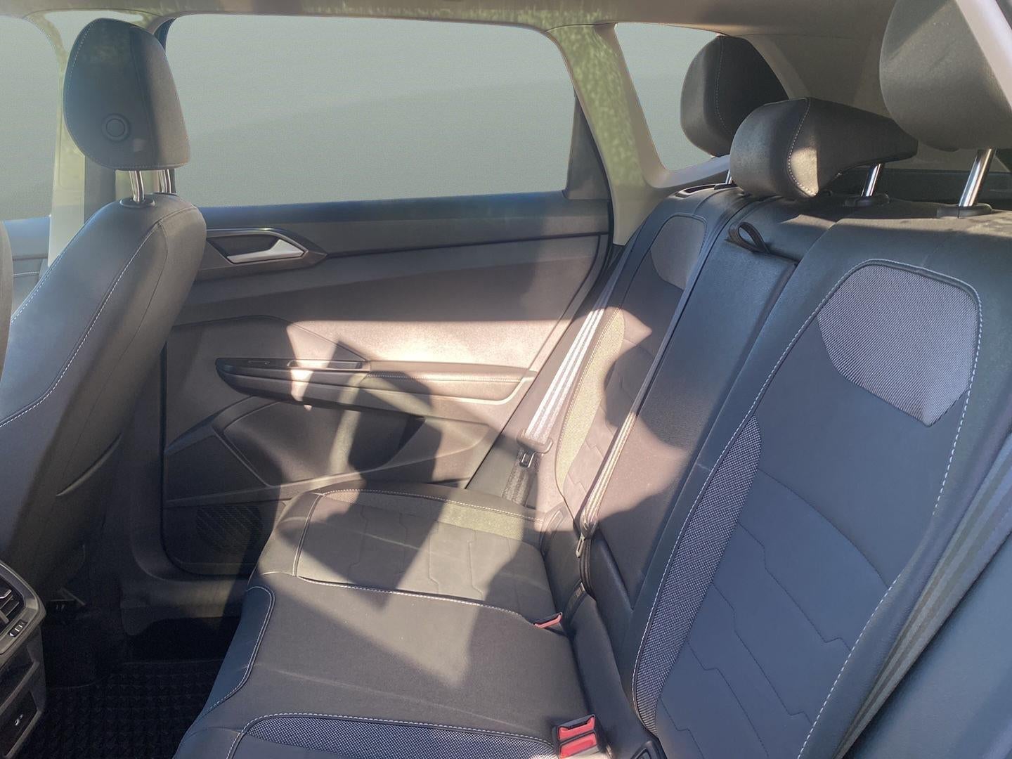 2025 Volkswagen Taos SE Black