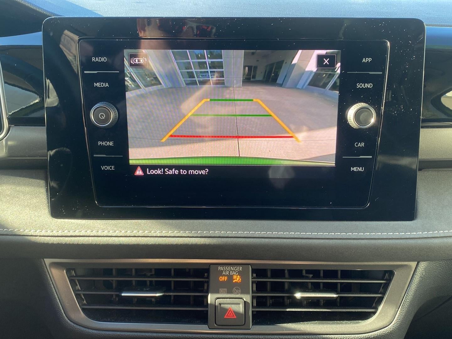 2025 Volkswagen Taos SE Black