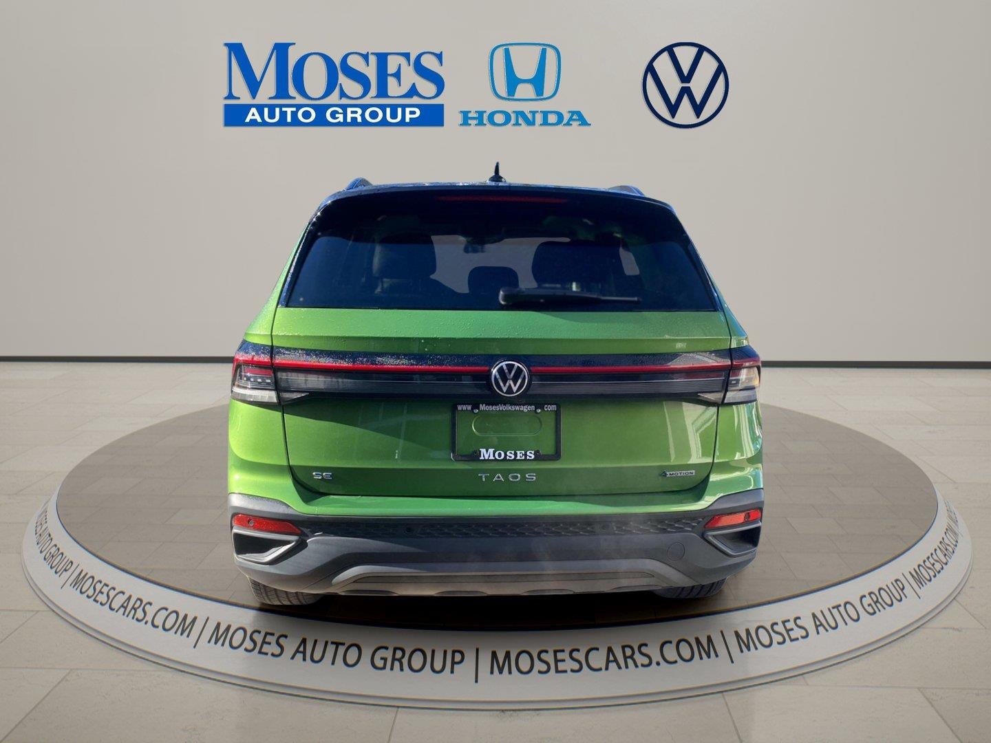2025 Volkswagen Taos SE Black