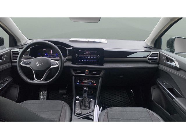 2025 Volkswagen Taos SE Black