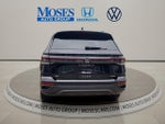 2025 Volkswagen Taos SE Black