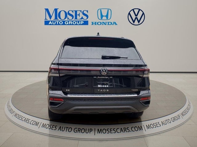 2025 Volkswagen Taos SE Black
