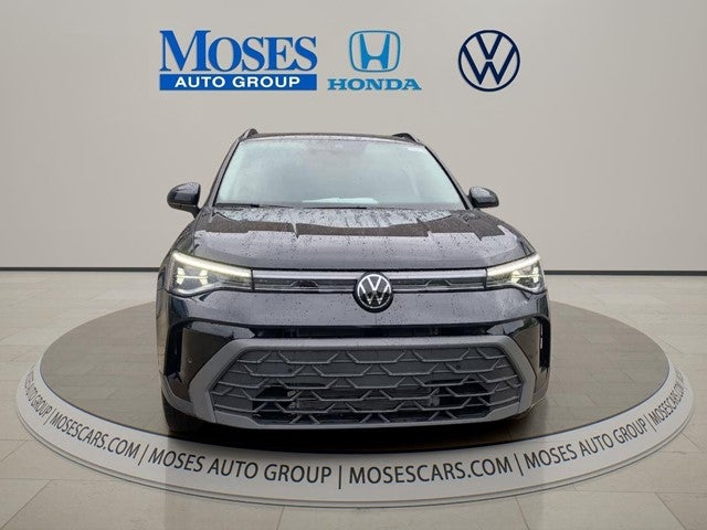 2025 Volkswagen Taos SE Black