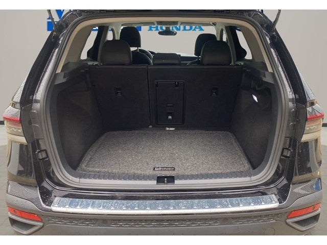 2025 Volkswagen Taos SE Black