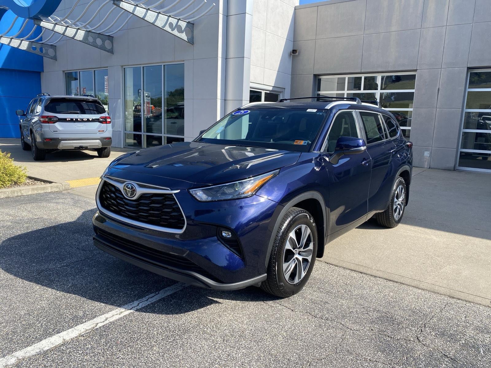 2025 Toyota Highlander XLE