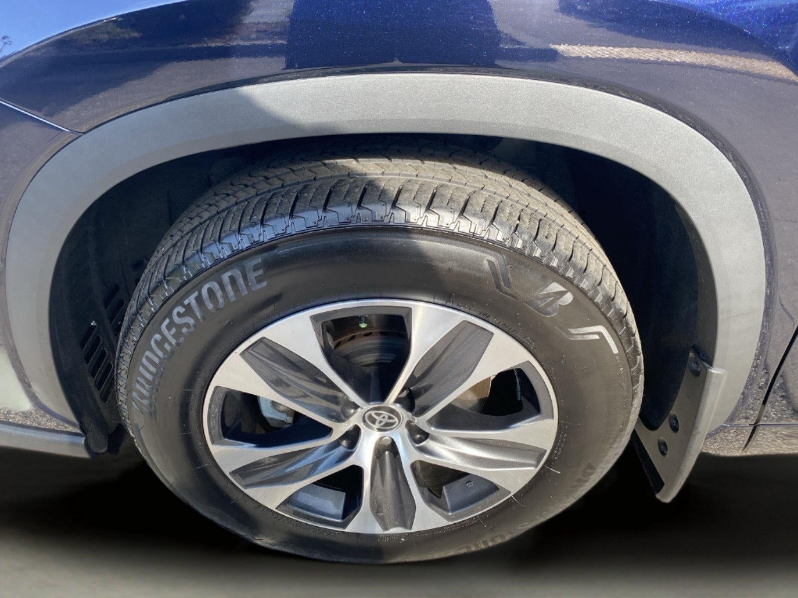 2025 Toyota Highlander XLE