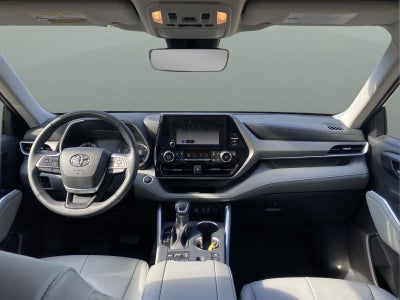 2025 Toyota Highlander XLE