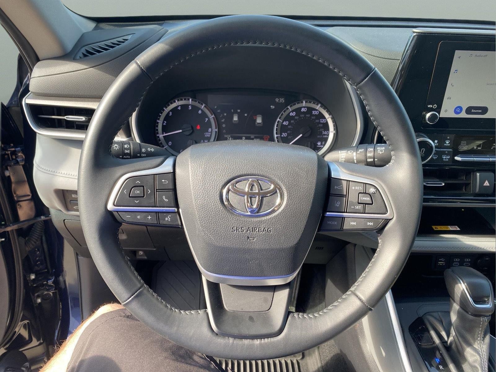 2025 Toyota Highlander XLE