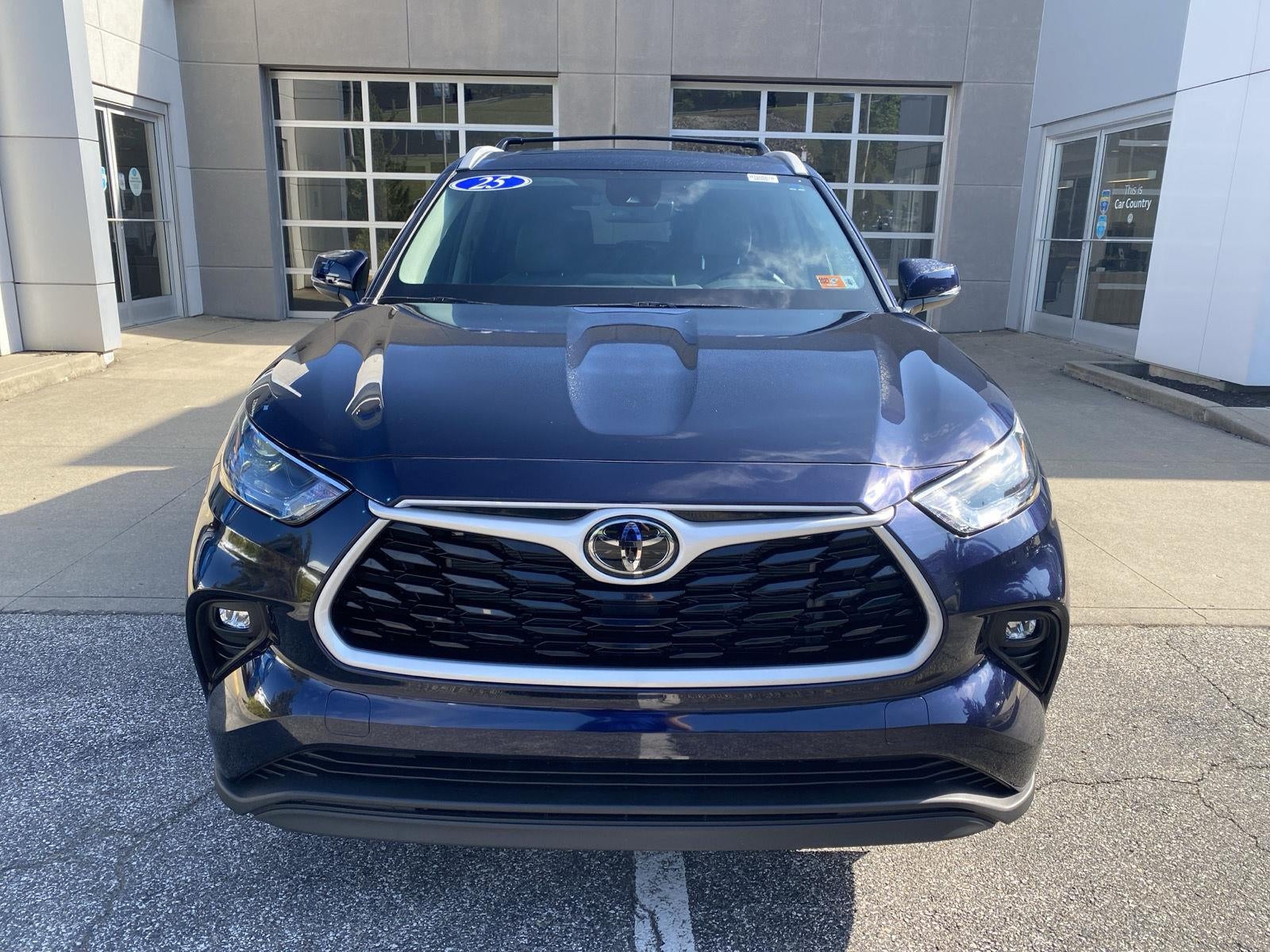 2025 Toyota Highlander XLE