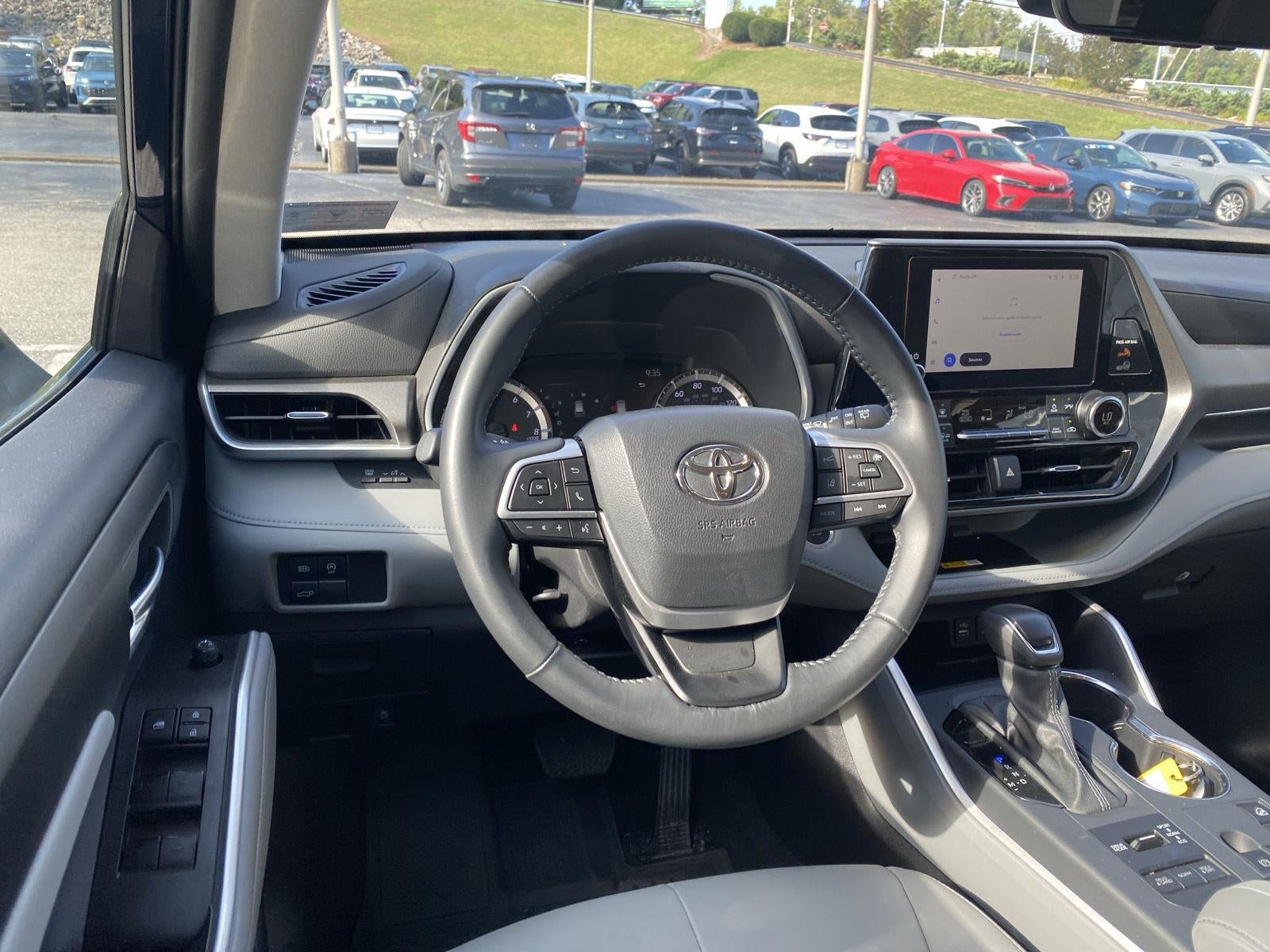 2025 Toyota Highlander XLE