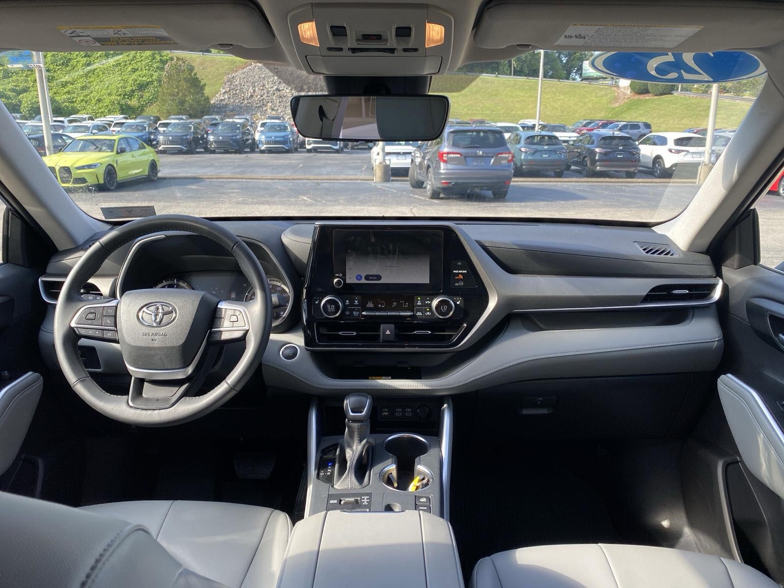 2025 Toyota Highlander XLE