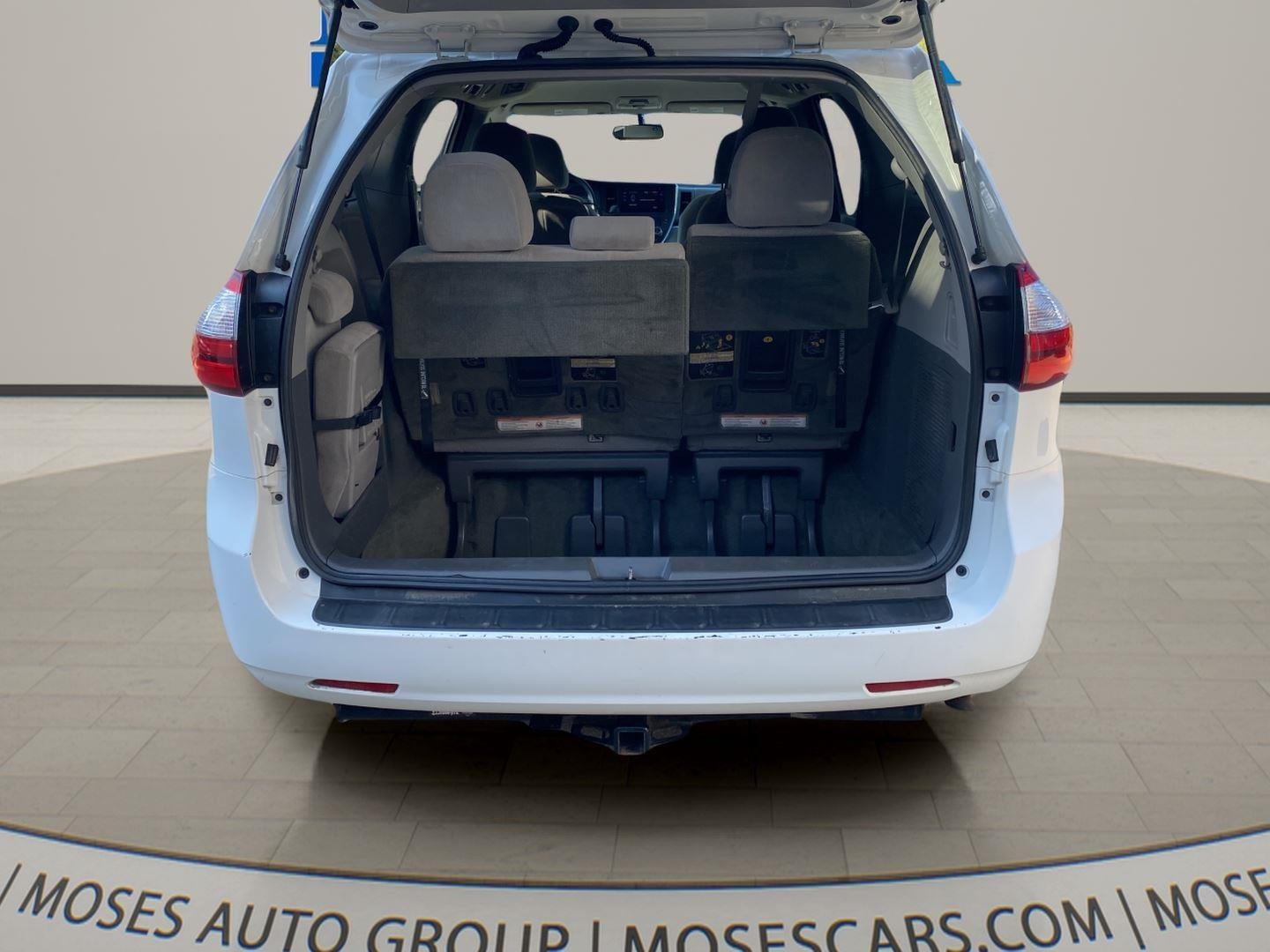 2016 Toyota Sienna LE