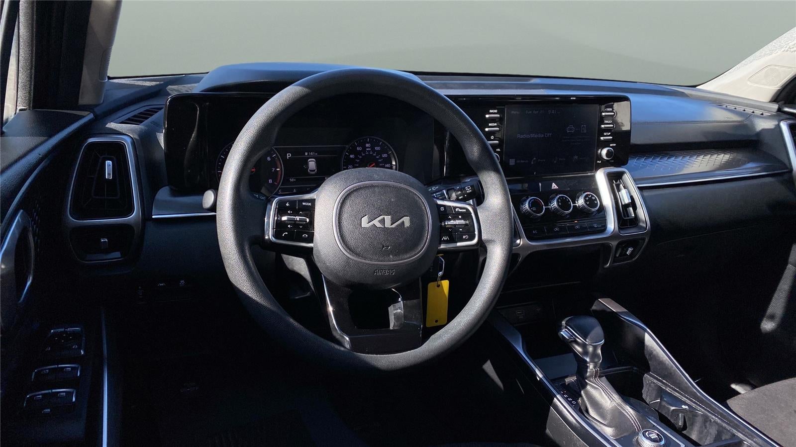 2022 Kia Sorento LX