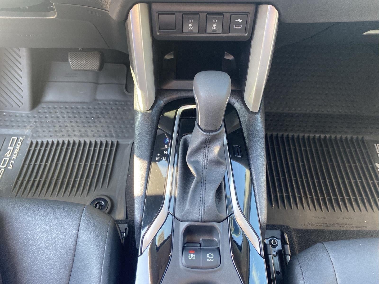 2025 Toyota Corolla Cross XLE