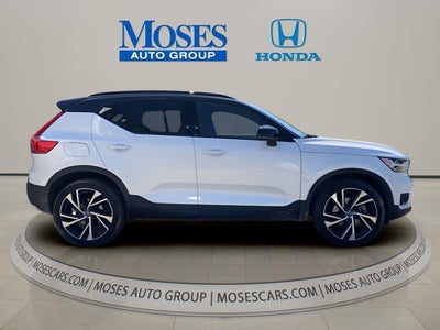2020 Volvo XC40 R-Design