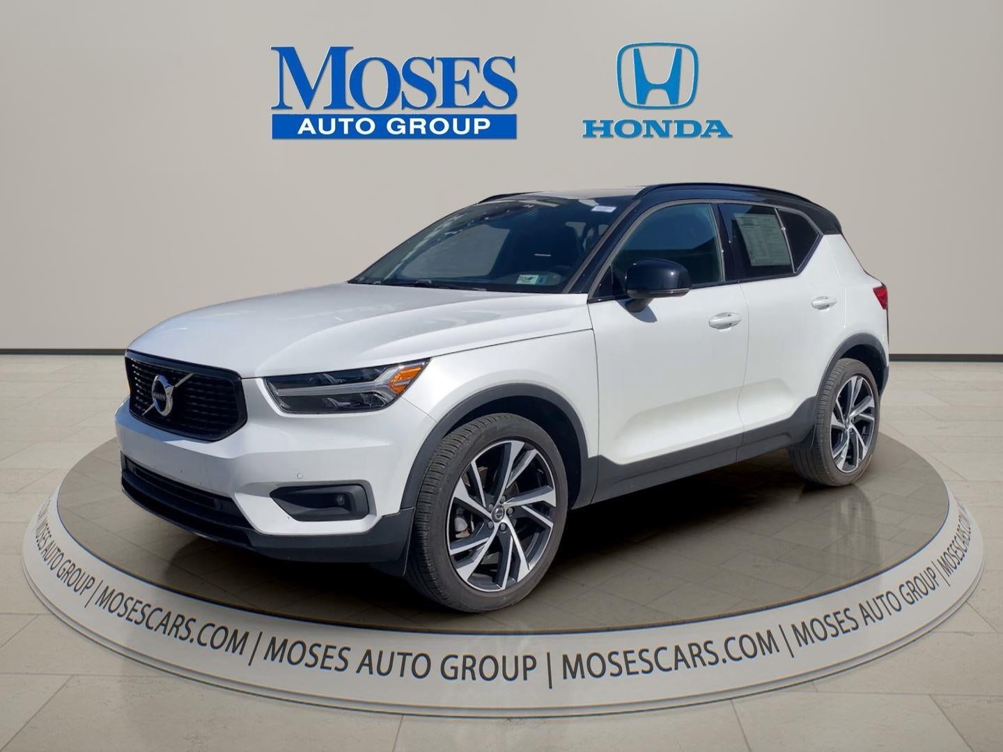 2020 Volvo XC40 R-Design
