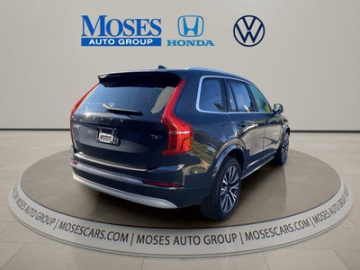 2022 Volvo XC90 Momentum